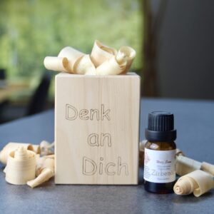Zirben-Duftsäule mit Wunschgravur und natürlichem Duft
